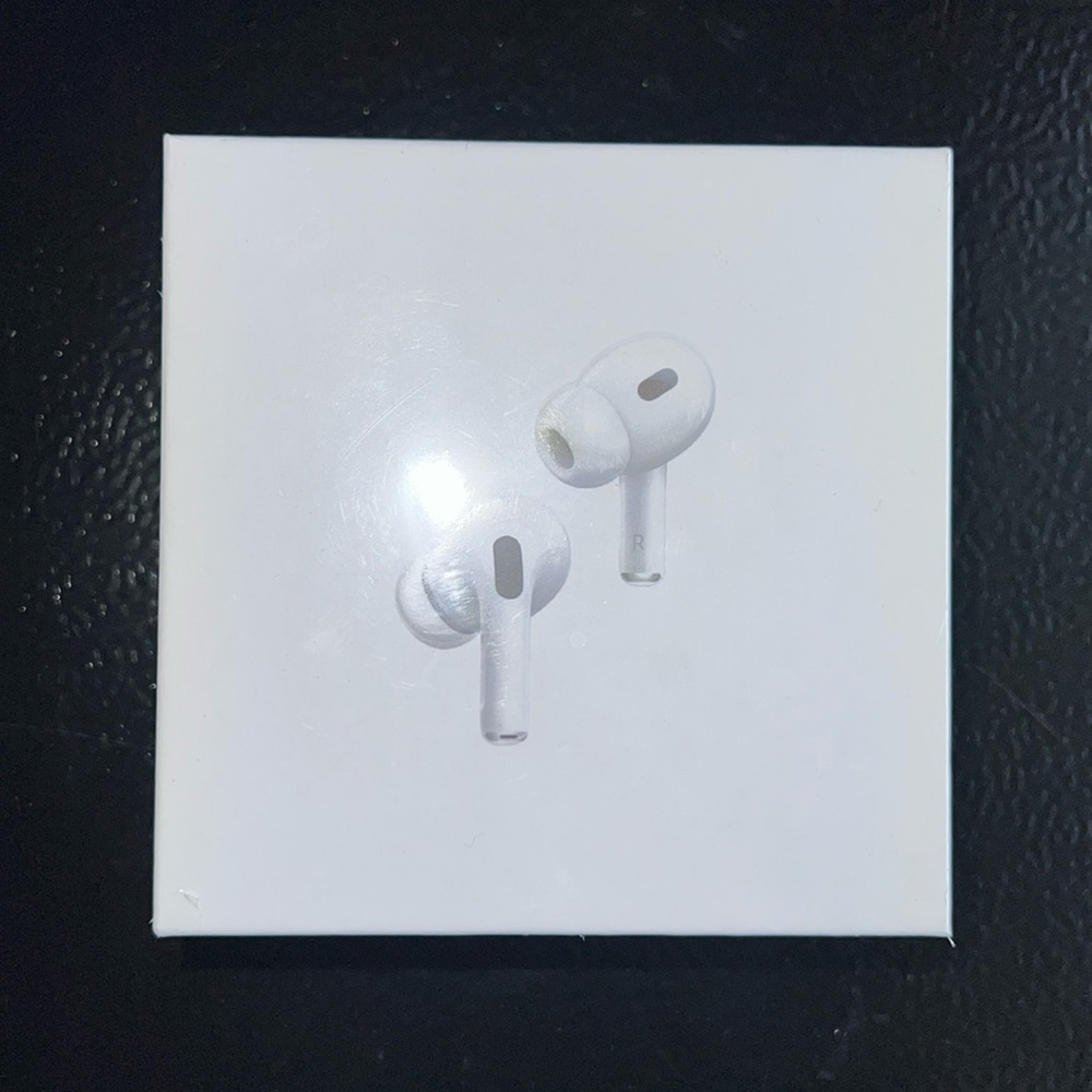AirPods Pro 2nd generation w/ MagSafe charging case